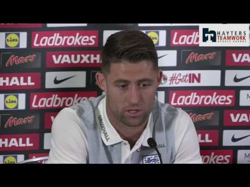 Cahill prefers an English coach to manage England