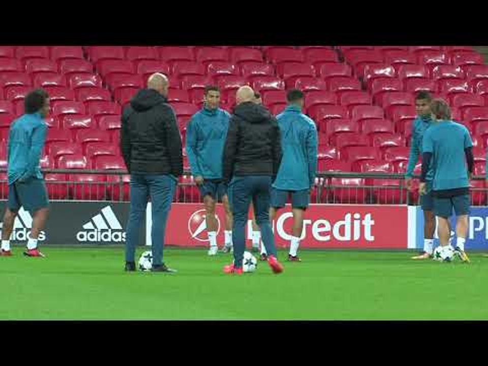 Ronaldo and Real Madrid train at Wembley