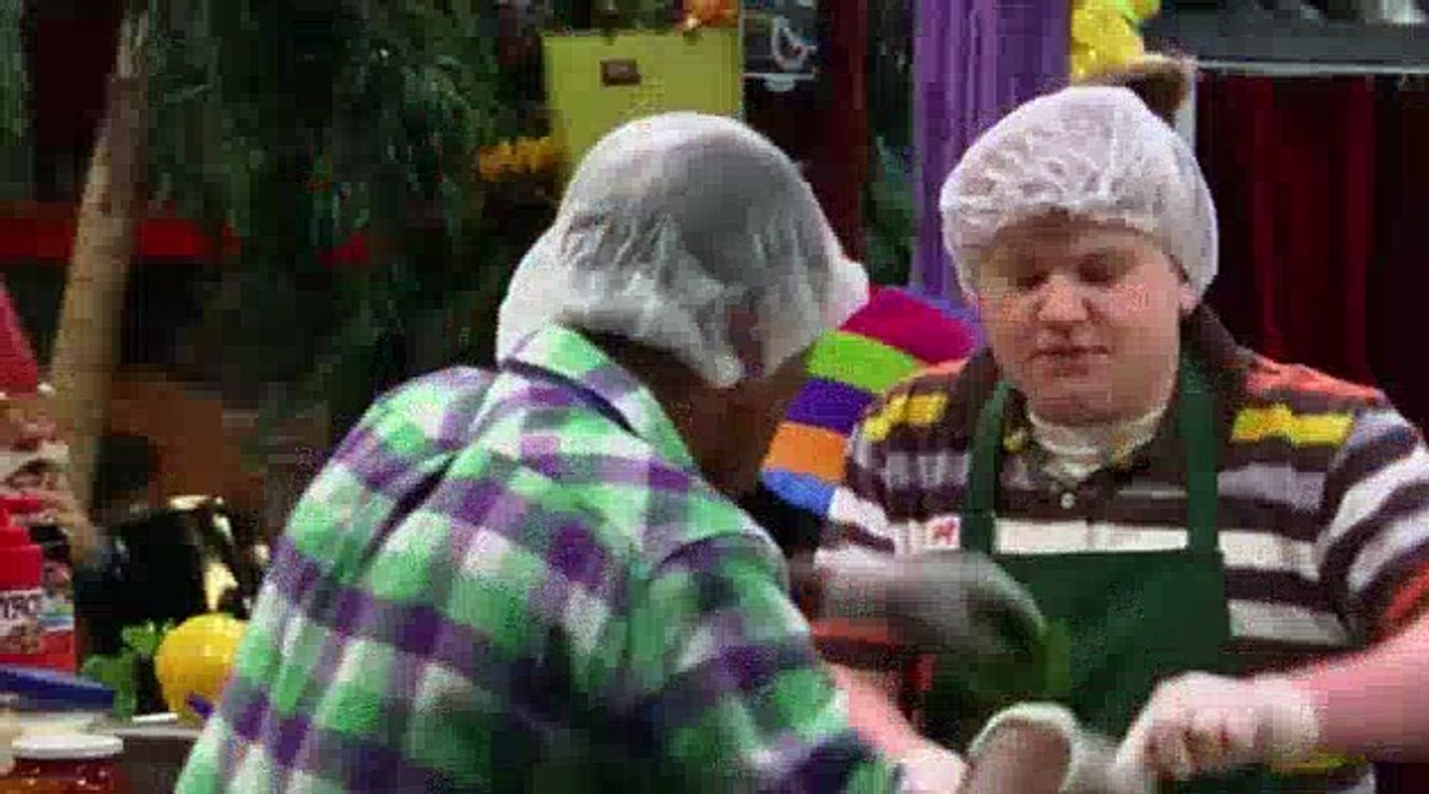 Sonny With A Chance S01E16 Sonny In The Kitchen With Dinner