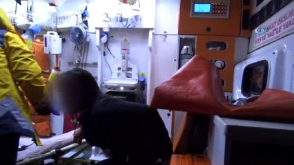 Sinir krizi geçiren genç kız, oturduğu evi yaktı