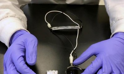 علماء ينجحون في ابتكار بطارية قابلة للطي