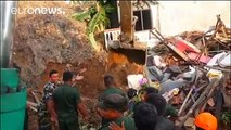 Search for survivors after Sri Lanka rubbish dump landslide