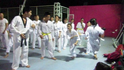 CLB Taekwondo ĐH Thăng Long thứ 5 15-9-2016 trung thu MVI_6257