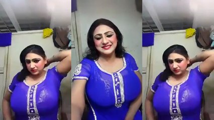 Zara Shah Stage Drama Actress Talking To Fans part #1