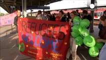 Migrants: queues build at border as Germany suspends Schengen