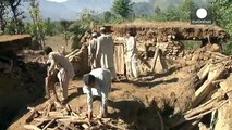 Race against time to rescue victims of Pakistan quake