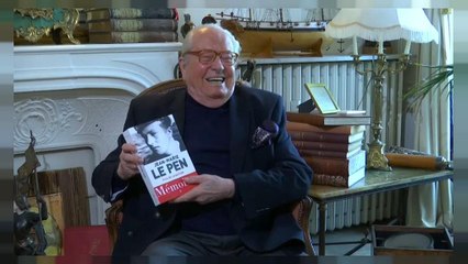 Le Pen sort ses Mémoires et tâcle sa fille au passage