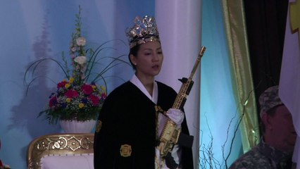 Worshippers clutch AR-15 rifles at church ceremony in US