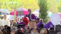 Mourners gather in Amatrice for funerals of quake victims