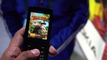 Nokia 8110 4G Hands-on, Banana Phone with 4G, KaiOS