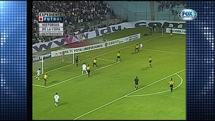 Download Video: Copa Libertadores 2005: LDU (Quito) 3-0 Peñarol  - Prim.Fase Ida (01.02.2005)