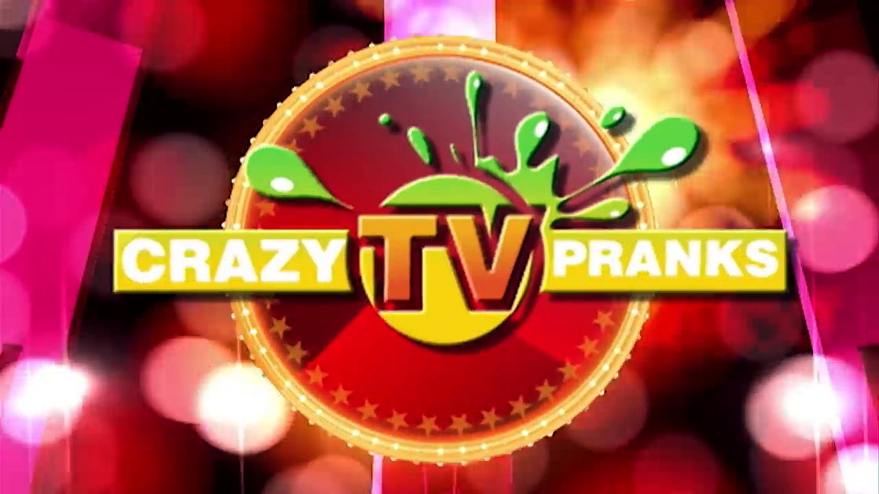 Phone Booth Fun - Crazy TV Pranks