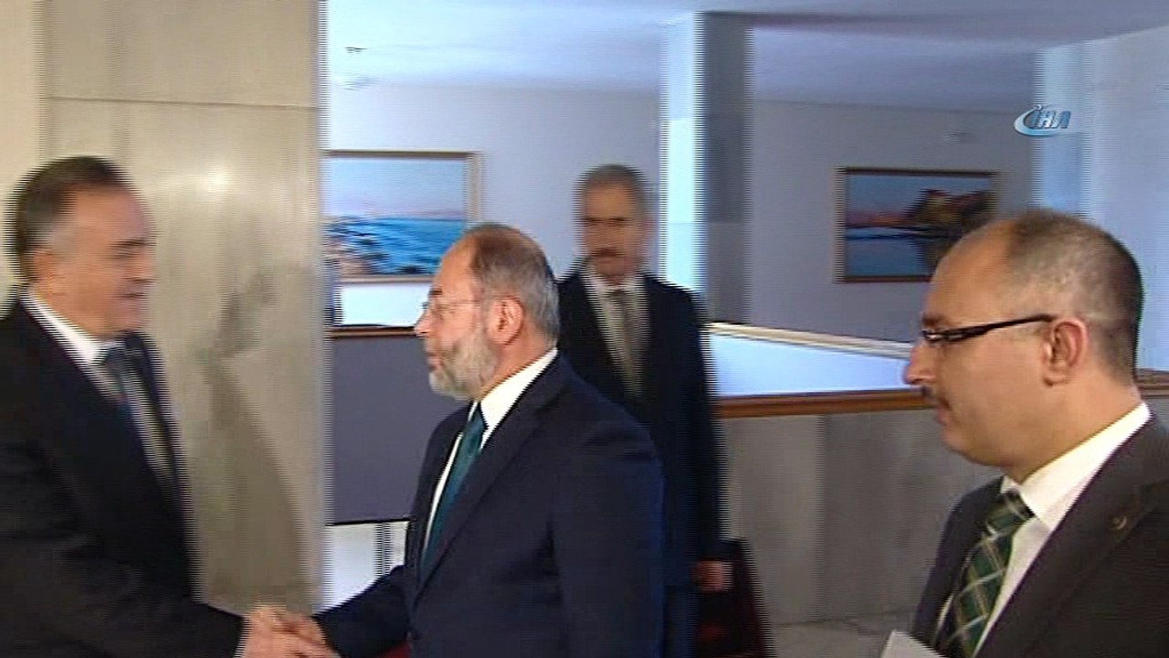 Başbakan Yardımcısı Recep Akdağ, MHP Meclis Grubunu ziyaret etti