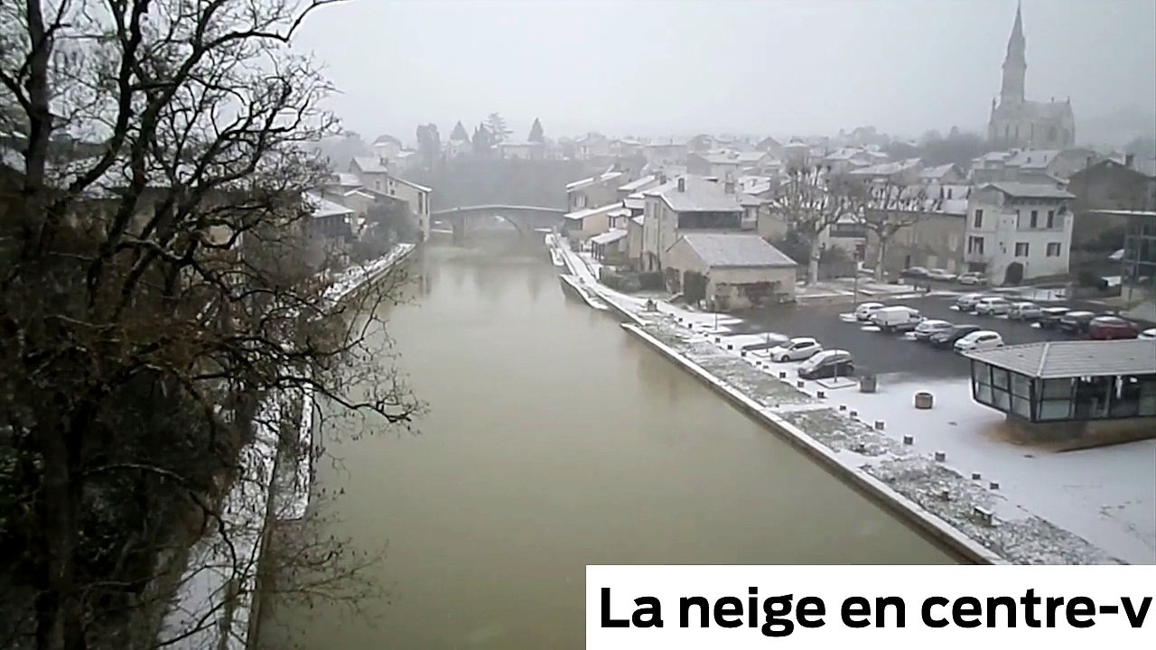 Neige sur le château de Henri IV