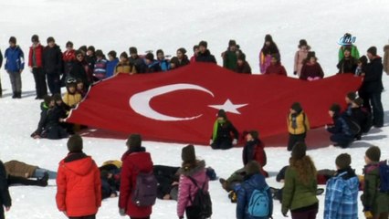 Tekden Koleji öğrencilerinden Mehmetçiğe anlamlı destek