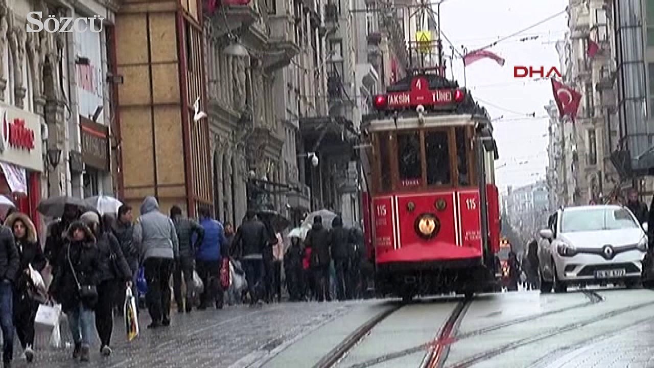 Taksim meydanı ve İstiklal caddesinde ağaçlar yerleştiriliyor