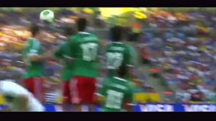 افضل مسددي الركلات الحرة  في العالم حسب مركزهم (تشكيلة 11 لاعب)