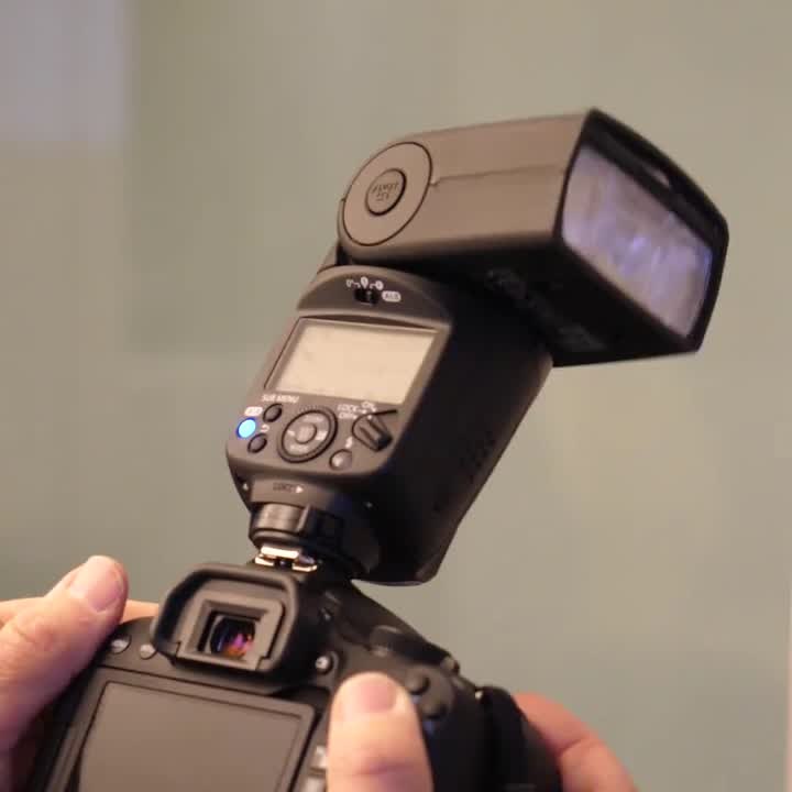 GADGETS Canon's Next Flash Is Trying to Be Idiot-Proof