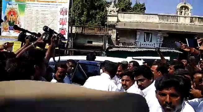 ஜெயேந்திரர் உடலுக்கு விஜயகாந்த் நேரில் அஞ்சலி!- வீடியோ