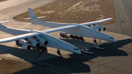 Stratolaunch realiza primeiros testes de pista