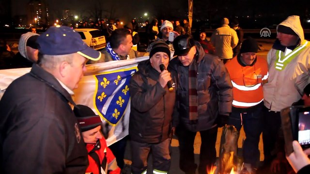 Bosnalı eski askerlerden protesto - ZENİCA
