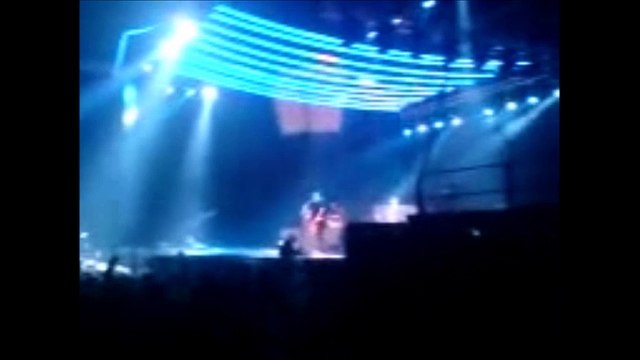 Muse - Apocalypse Please, Newcastle Metro Radio Arena, 11/19/2006