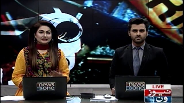 Karachi Shahrah e Faisal par chalti gari say Firing ka mamla