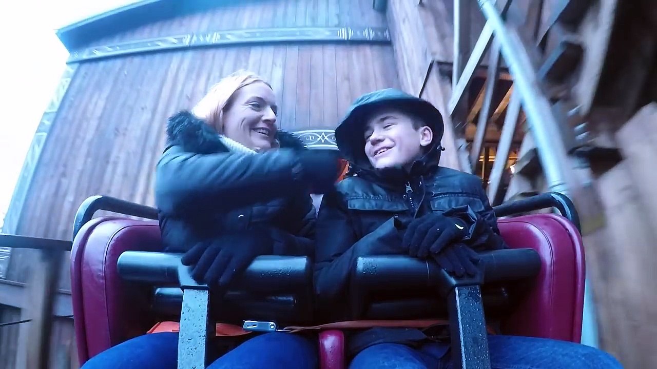 VLOG - EN CHUTE LIBRE DANS UNE ATTRACTION  !   Sensations Fortes à Efteling
