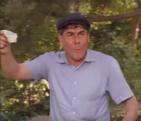 Usta Oyuncu Ercan Yazgan Felç Geçirdi