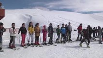 5 Bin Öğrenciye Kayak Eğitimi Verildi