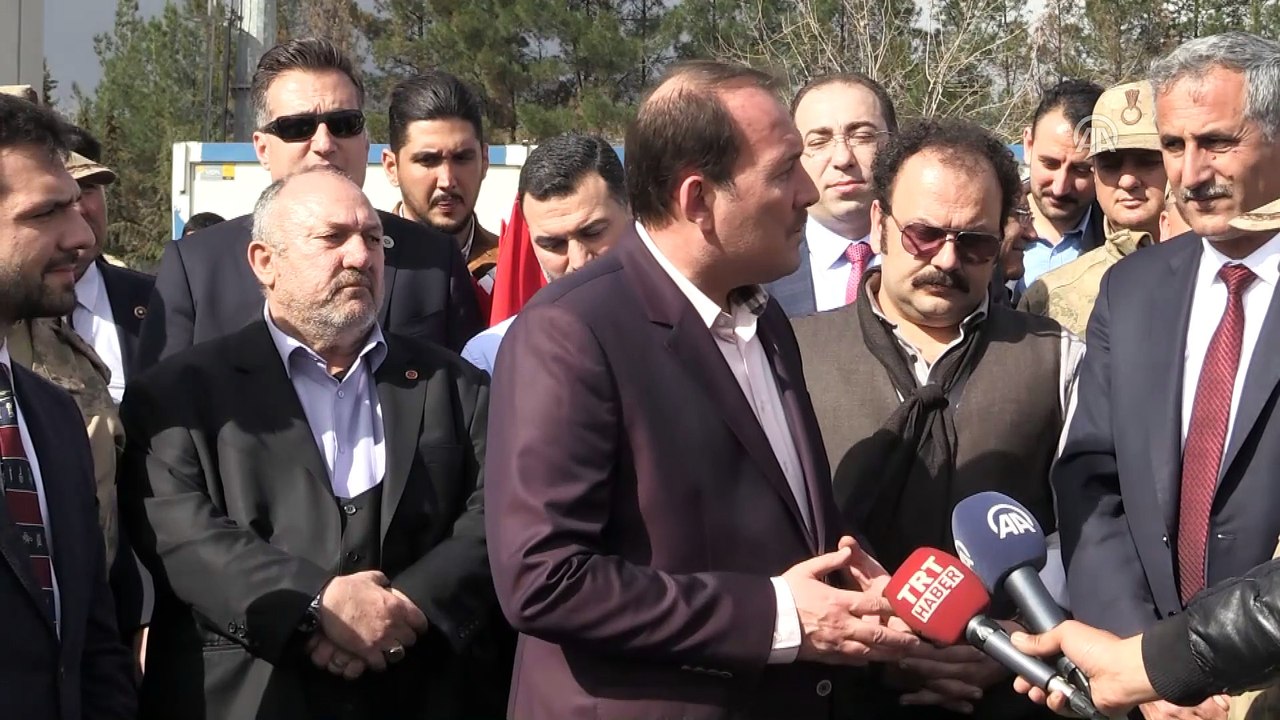 Karacan, sanatçılar ve futbolcular birlikte Kilis İl Jandarma Komutanlığı'nı ziyaret etti - KİLİS