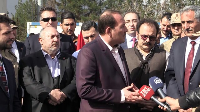 Karacan, sanatçılar ve futbolcular birlikte Kilis İl Jandarma Komutanlığı'nı ziyaret etti - KİLİS