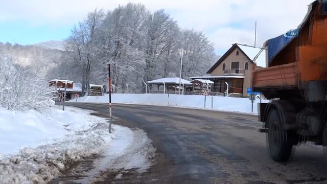Domaniç Kocayayla kar manzarası ile ziyaretçilerini bekliyor