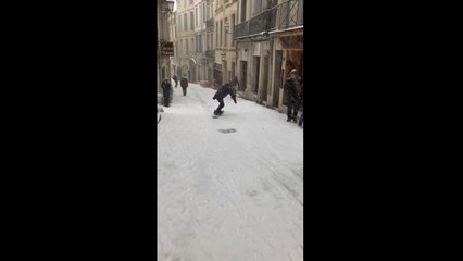 A Montpellier, la passion snowboard dans les rues