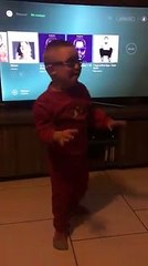 Frameries : Milan, bientôt 6 ans, chante "Maman" de Louane