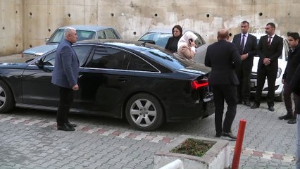 Öznur Çalık, Şehit Er Sergen Pamukçu'nun ailesine taziye ziyaretinde bulundu - HATAY