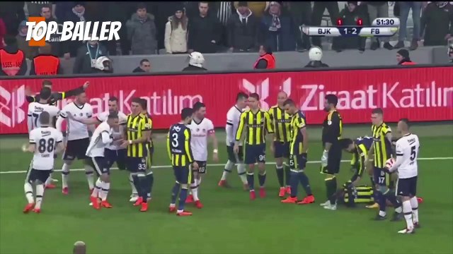 QUARESMA GOES CRAZY! ABSOLUTE MADNESS! Ricardo Quaresma Red Card - Besiktas vs Fenerbahce 2018