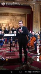 Quand Emmanuel Macron explique "Pierre et le loup" au personnel de l'Elysée et à des enfants