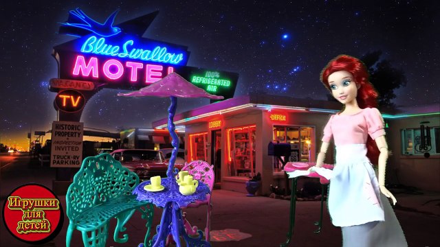 Русалочка Ариель в кафе и Малефисента, Видео с куклами для девчонок, Играем в игры с куклами