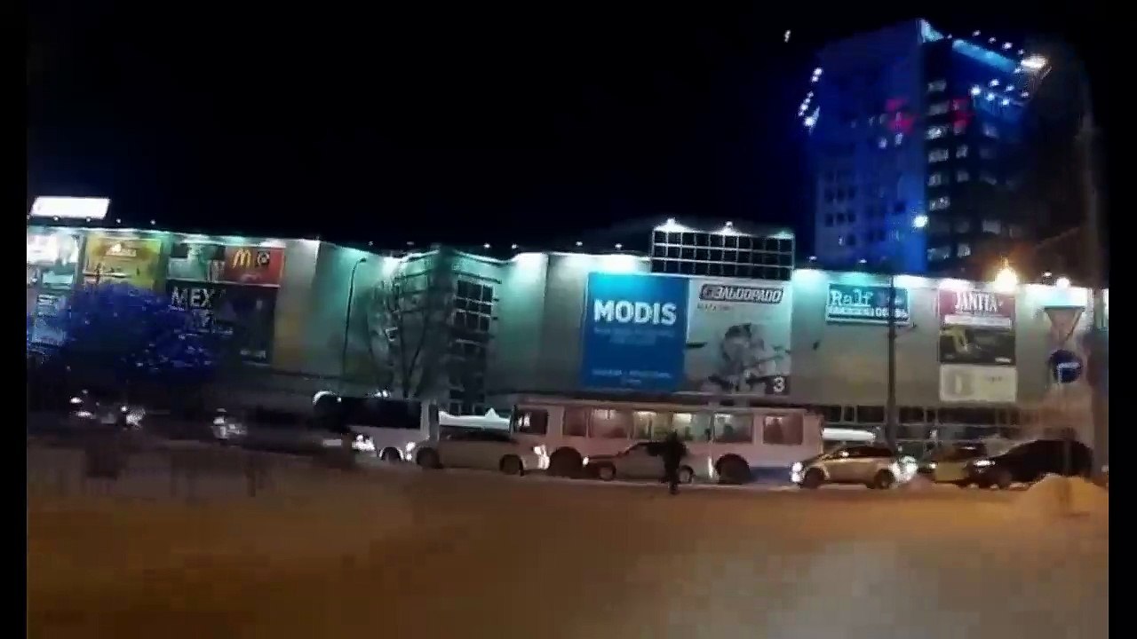 FUNNY PEDESTRIANS, EPIC PEDESTRIANS WALKING FAILS COMPILATION