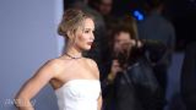 Jennifer Lawrence May Skip Ryan Seacrest on the Oscars Red Carpet | THR News