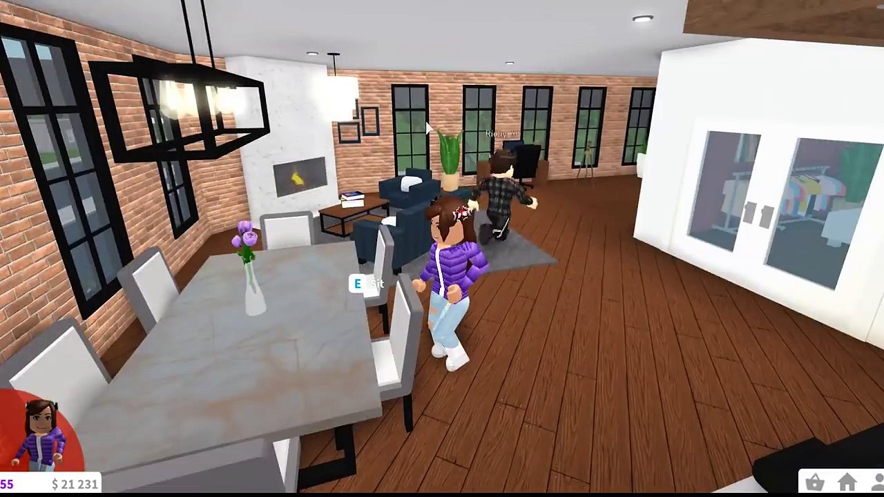 I MADE APARTMENTS ABOVE THE COFFEE SHOP ☕ Amberry Coffee Roblox