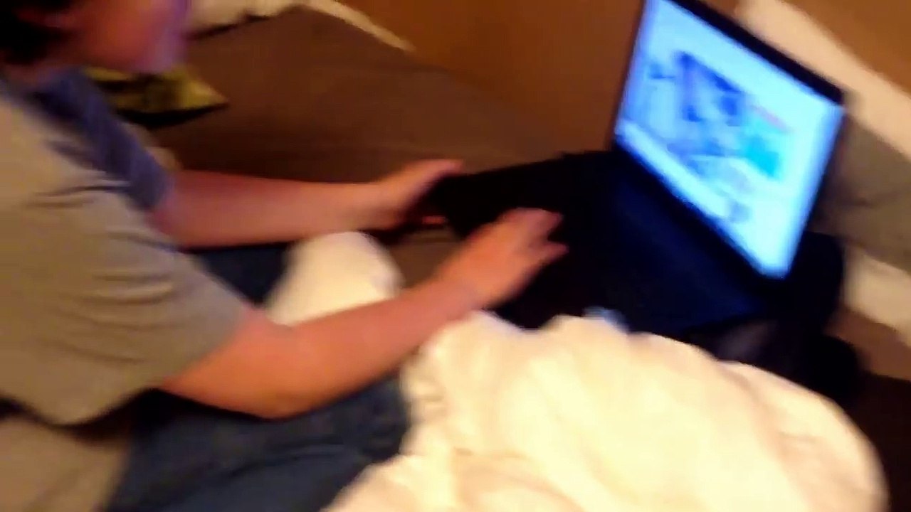 Fat kid rages at fake IPhone