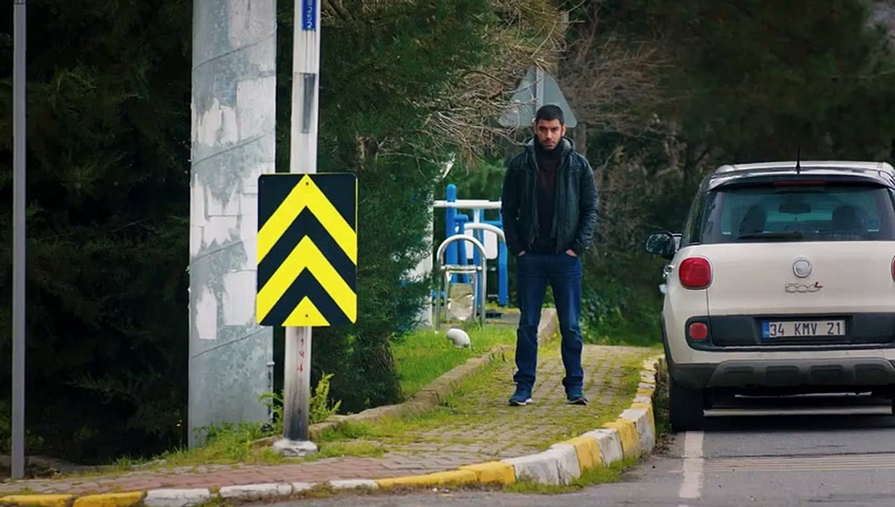 مسلسل عدو في بيتي الحلقة 6 الاخيرة القسم 1 مترجم للعربية - زوروا رابط موقعنا بأسفل الفيديو