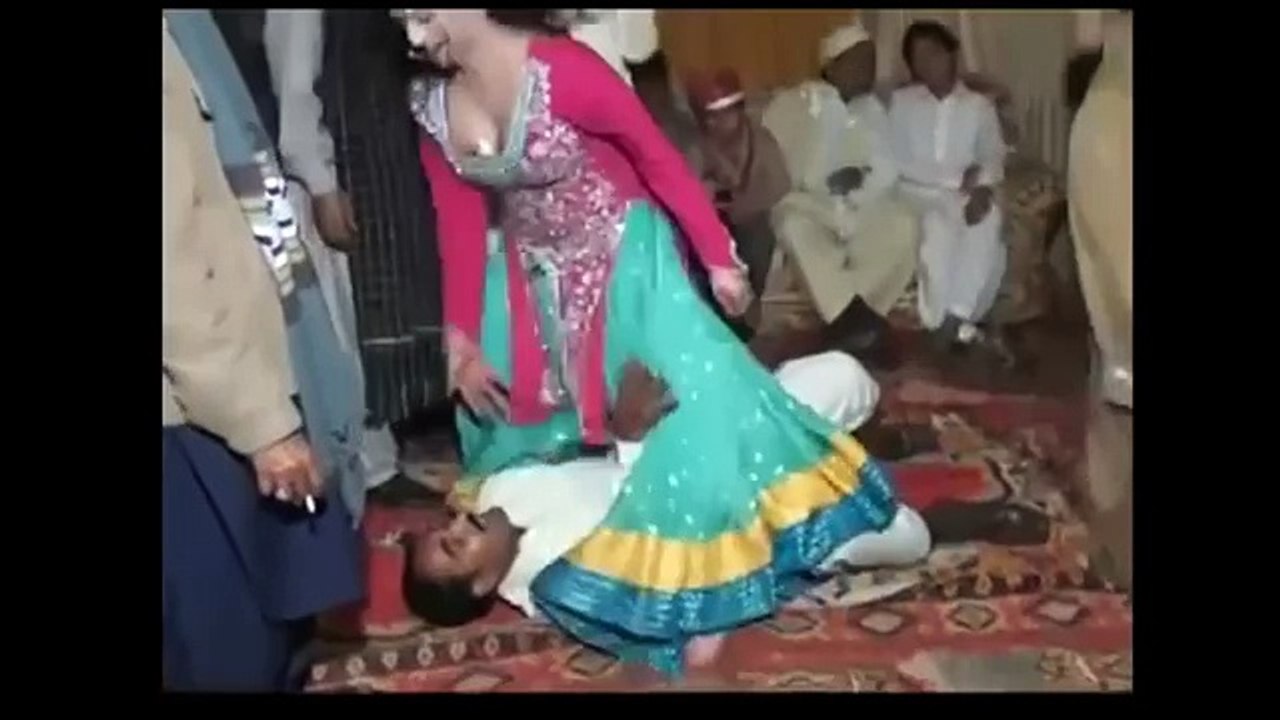 wedding dance |punjabi first dance wedding songs |wedding dance party | sialkot fun #2