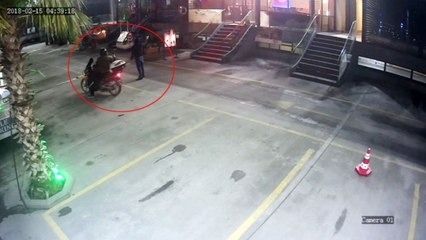 Beylikdüzü'ne Eğlence Mekanını Kurşunlarken Selfie Video Çekip Babasına Attı