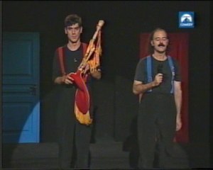 Faemino y Cansado - Qué va, qué va, qué va “Yo leo a Kierkegaard”