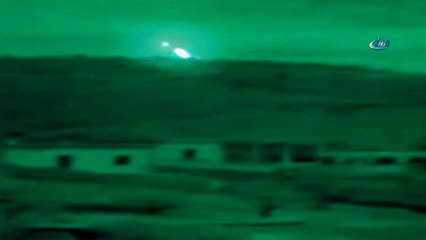 Afrin'de terörist mevzileri böyle vuruldu