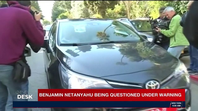 i24NEWS DESK | Netanyahus questioned simultaneously on probe | Friday, March 2nd 2018