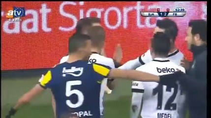 640x358 A BOLA   Quaresma dá soco a adversário e é expulso após cinco minutos em campo vídeo Turquia